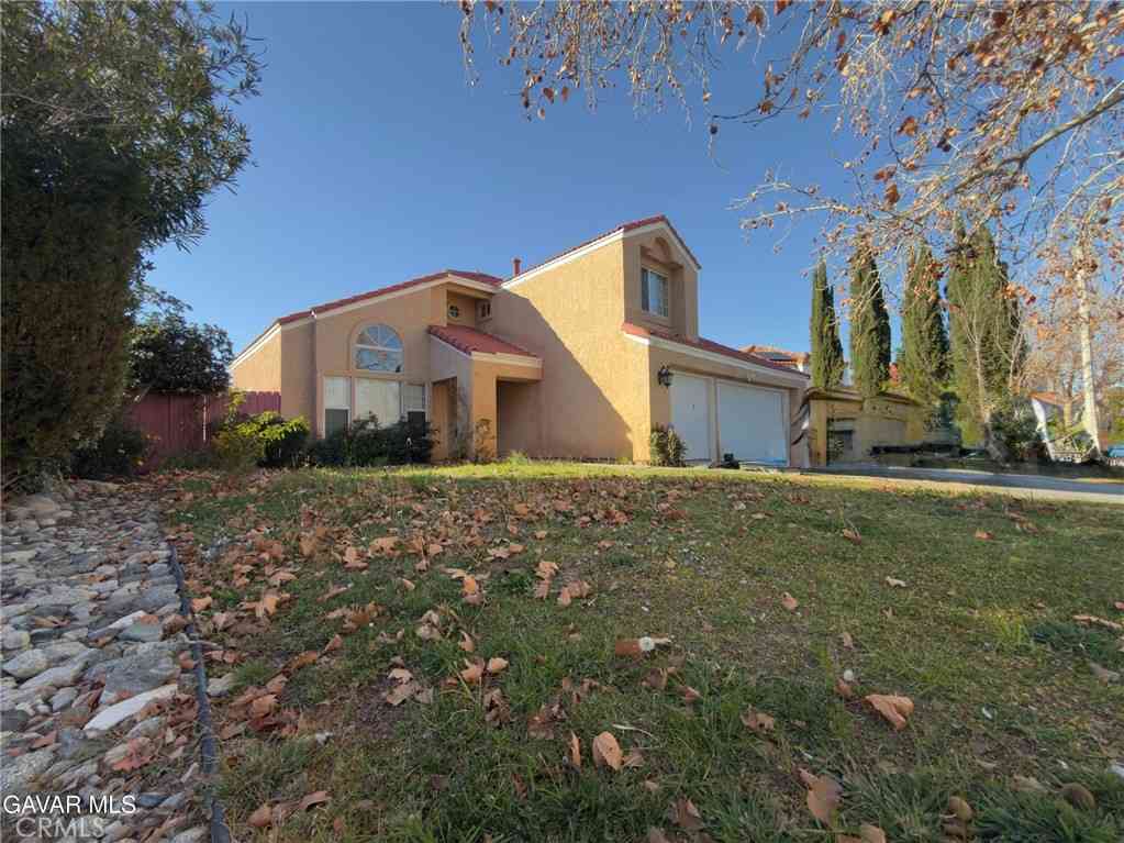 Homes For Sale - 38145 Lido Drive<br/> Palmdale, CA 93552