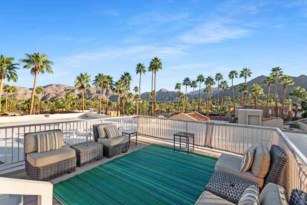 Condo For Sale - 73439 Foxtail Lane<br/> Palm Desert, CA 92260
