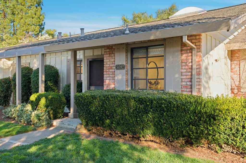 Condo For Sale - 5092 Cribari Place<br/> San Jose, CA 95135