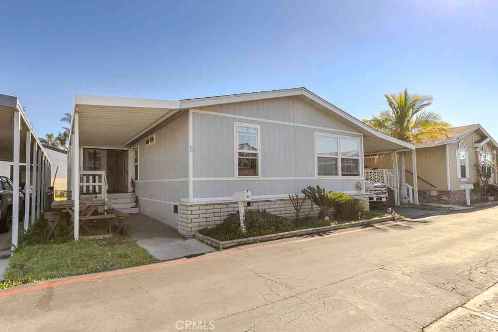 Mobile Home For Sale - 126 Pecan Lane<br/> Orange County, Fountain Valley, CA 92708