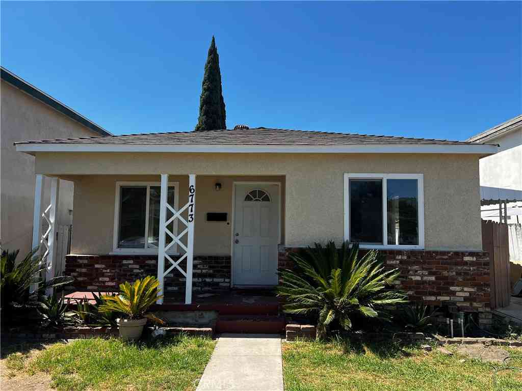 Homes For Sale - 6773 Curtis<br/> Long Beach, CA 90805