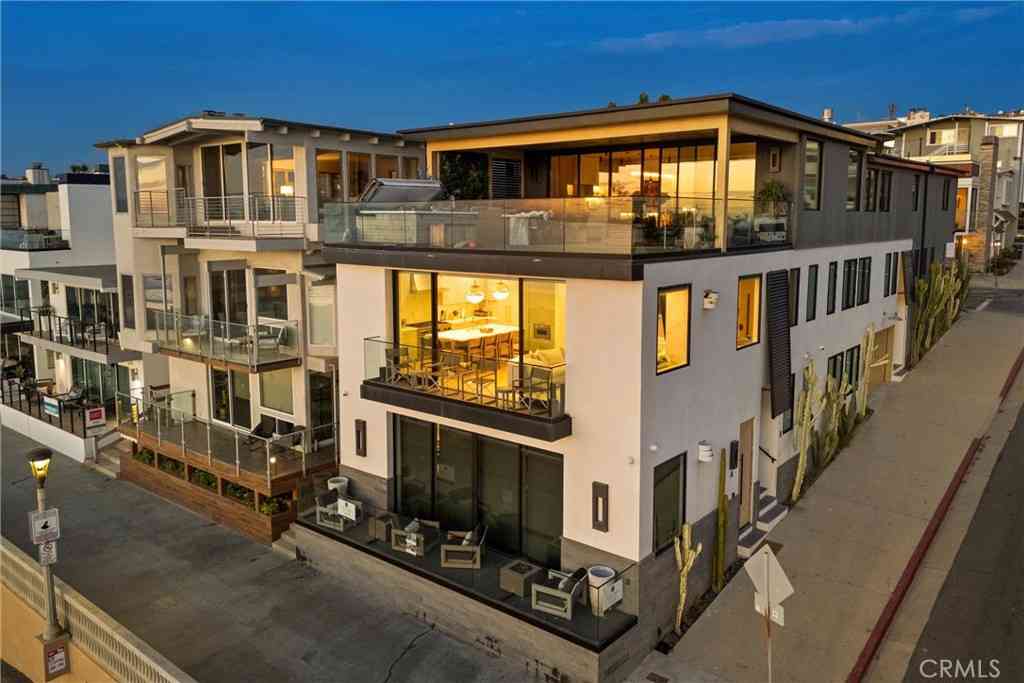 Condo For Sale - 2200 The Strand #B<br/> Manhattan Beach, CA 90266