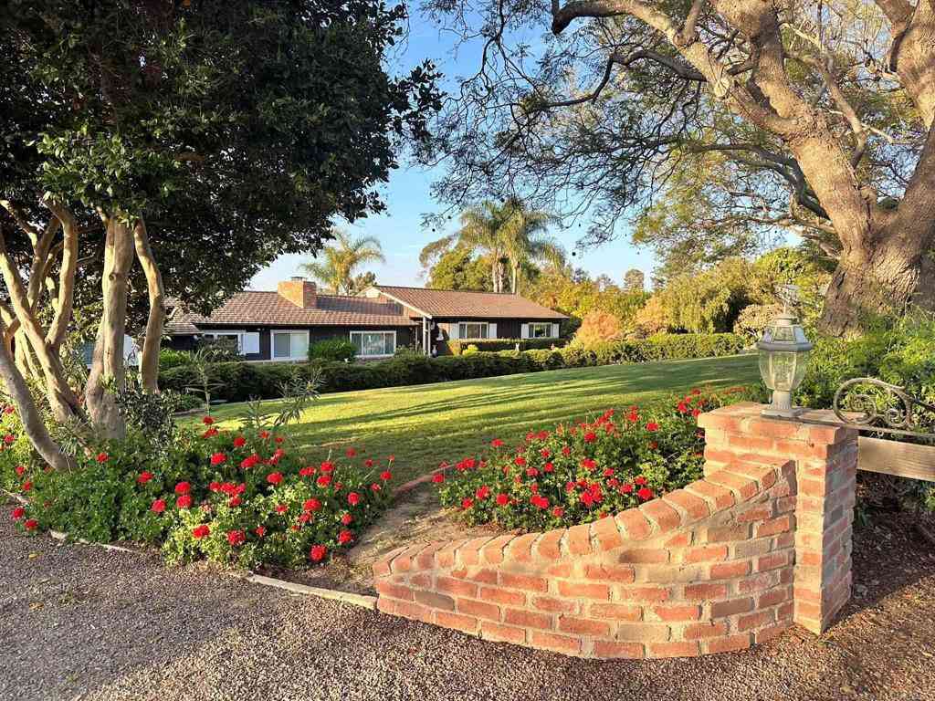 Homes For Rent - 5810 Loma Verde Drive<br/> Rancho Santa Fe, CA 92067