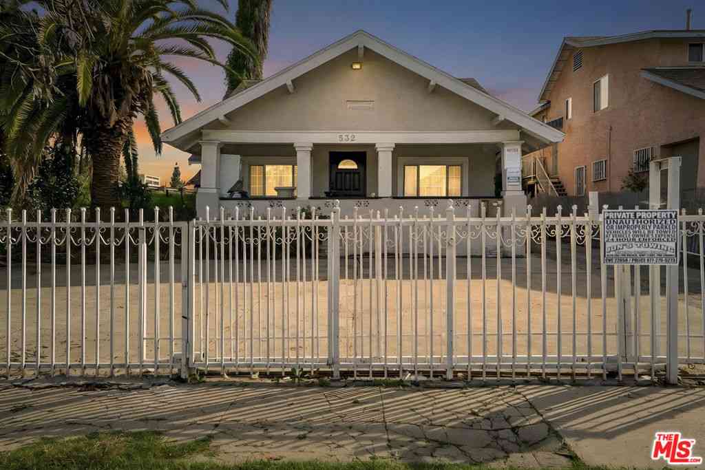 Homes For Sale - 532 N Berendo Street<br/> Los Angeles, CA 90004