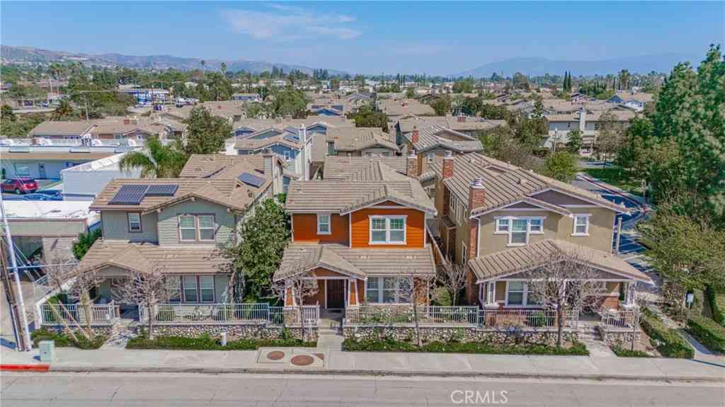 Homes For Sale - 4845 Eisenhower<br/> Yorba Linda, CA 92886