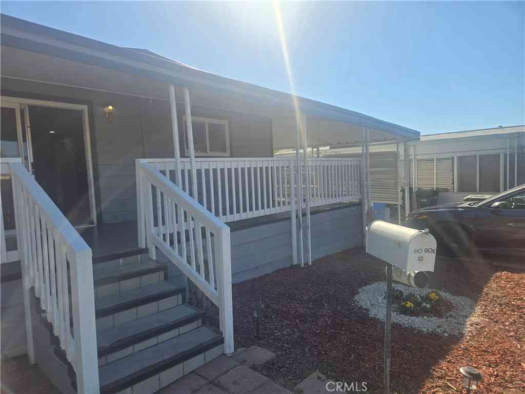 Mobile Home For Sale - 1700 State #13<br/> Hemet, CA 92543