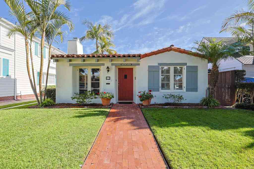 Homes For Rent - 817 Margarita<br/> Coronado, CA 92118