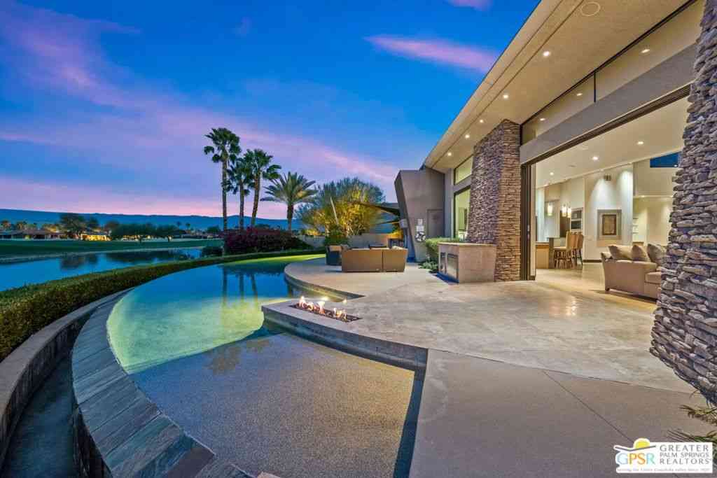Homes For Sale - 72 Royal Saint Georges Way<br/> Rancho Mirage, CA 92270