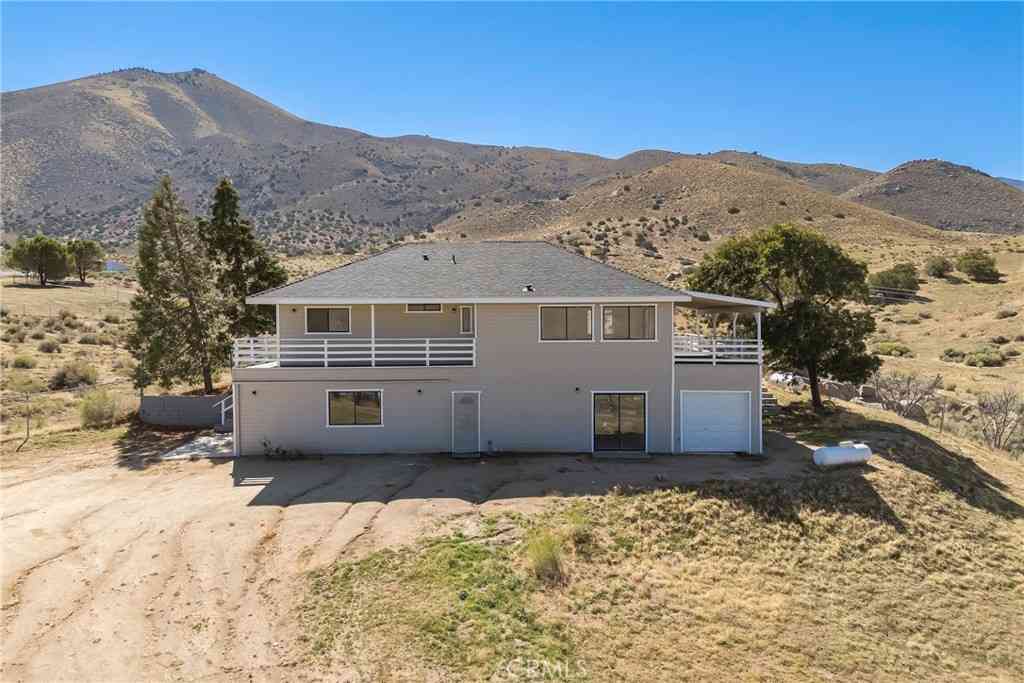 Homes For Sale - 4921 Bella Vista<br/> Weldon, CA 93283