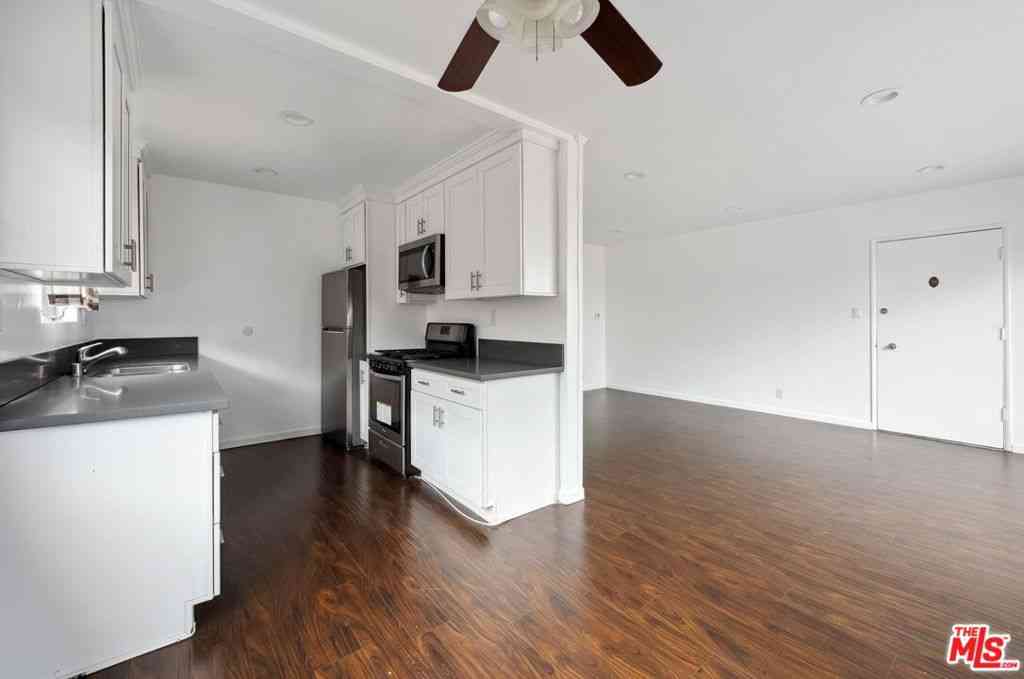 Condo For Rent - 7550 Fountain #10<br/> West Hollywood, CA 90046