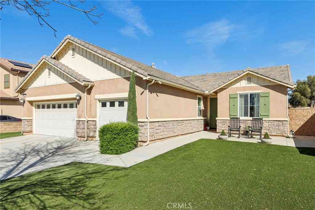 Homes For Sale - 29300 Abelia Glen<br/> Menifee, CA 92584