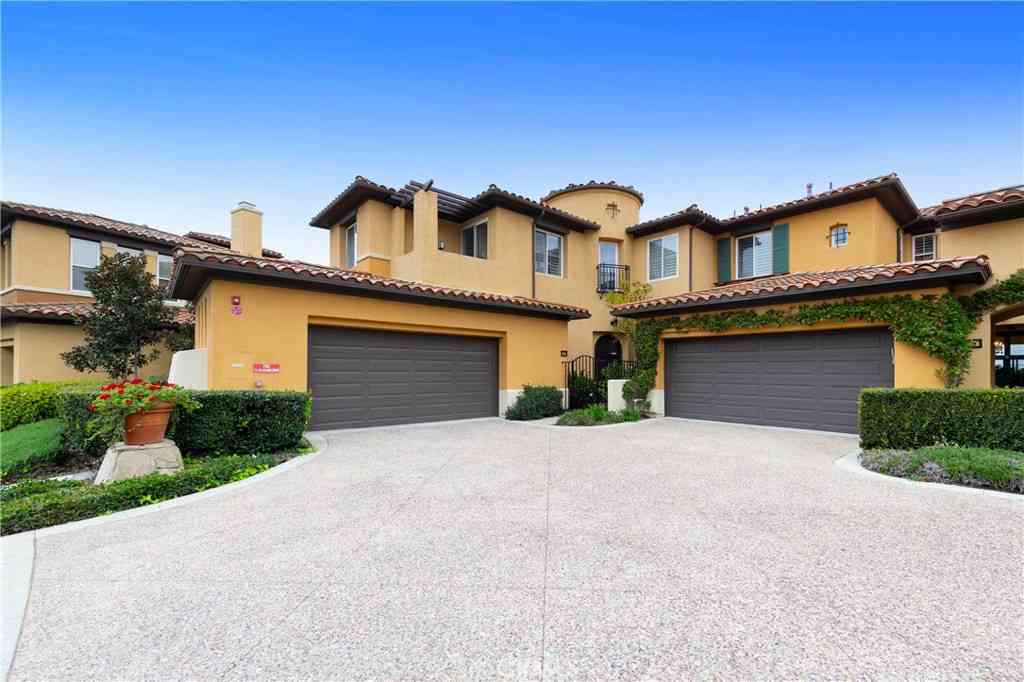 Townhouse For Sale - 19 Lucania Dr.<br/> Newport Coast, CA 92657