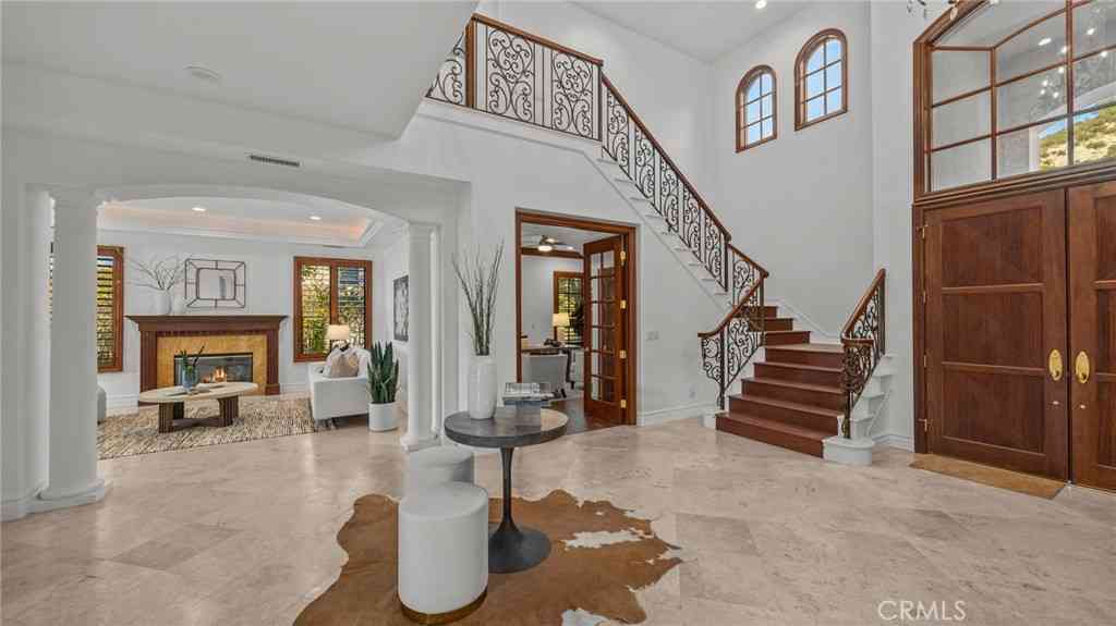 Homes For Sale - 18041 Merlin Road<br/> Silverado, CA 92676