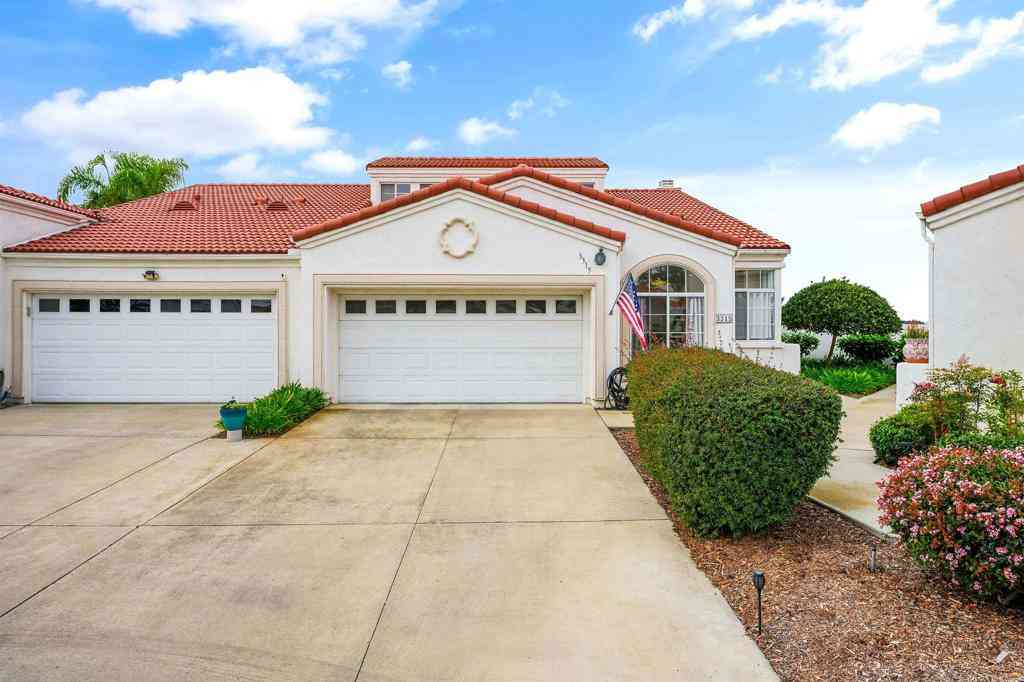 Townhouse For Sale - 3315 Tripoli<br/> Oceanside, CA 92056