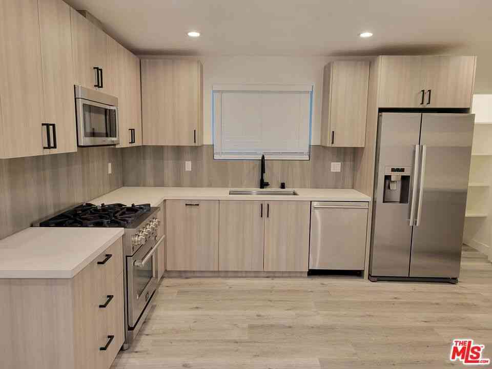 Homes For Sale - 11565 Iowa Avenue<br/> Los Angeles, CA 90025
