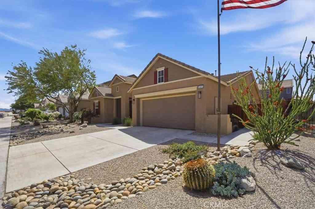 Homes For Sale - 10972 Admirals Bay<br/> Victorville, CA 92392
