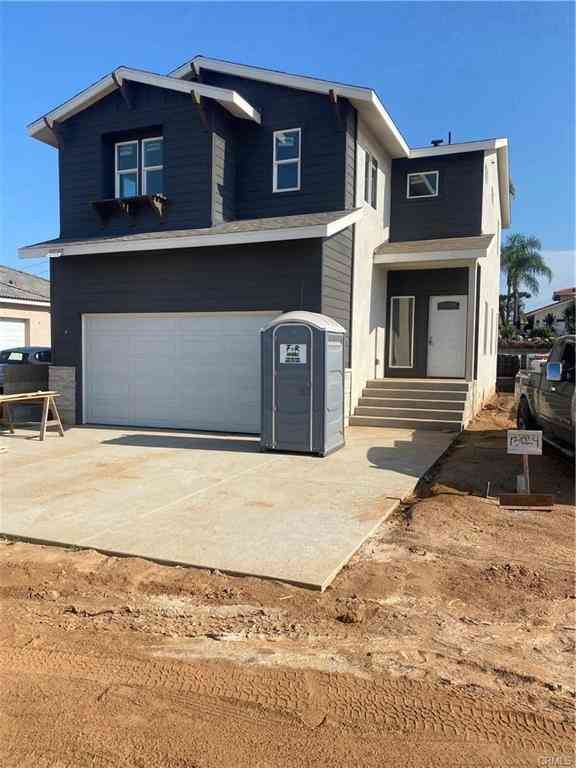 Homes For Sale - 13024 Via Verrazano<br/> Riverside, CA 92503