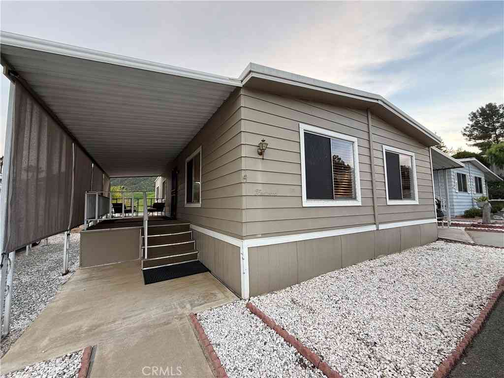 Mobile Home For Sale - 32600 State Highway 74 #140<br/> Hemet, CA 92545