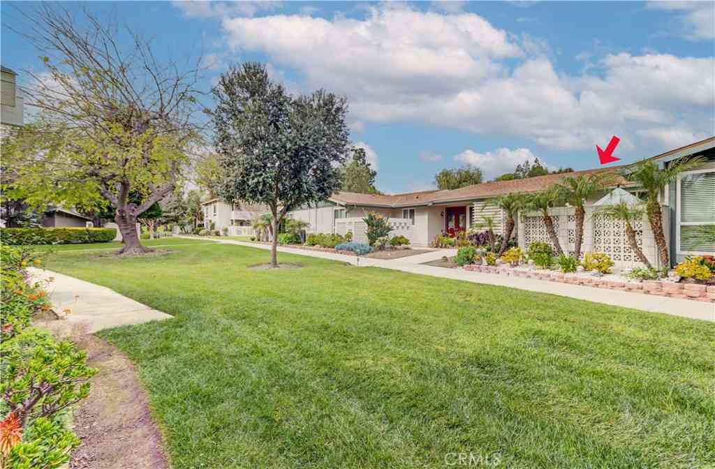 Homes For Sale - 89 Calle Aragon #F<br/> Laguna Woods, CA 92637