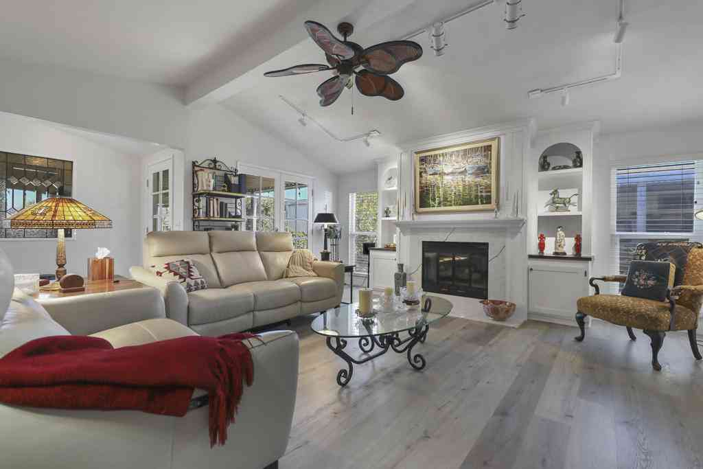Mobile Home For Sale - 73450 Country Club Drive #214<br/> Riverside County, Palm Desert, CA 92260
