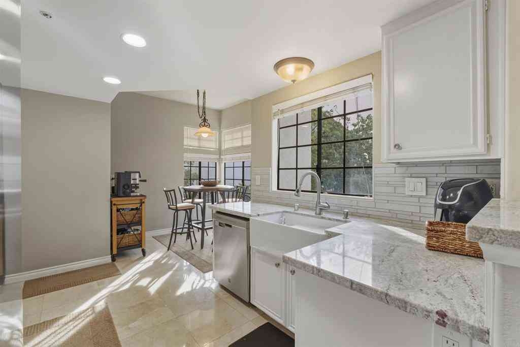 Condo For Sale - 16458 Avenida Venusto #E<br/> San Diego, CA 92128