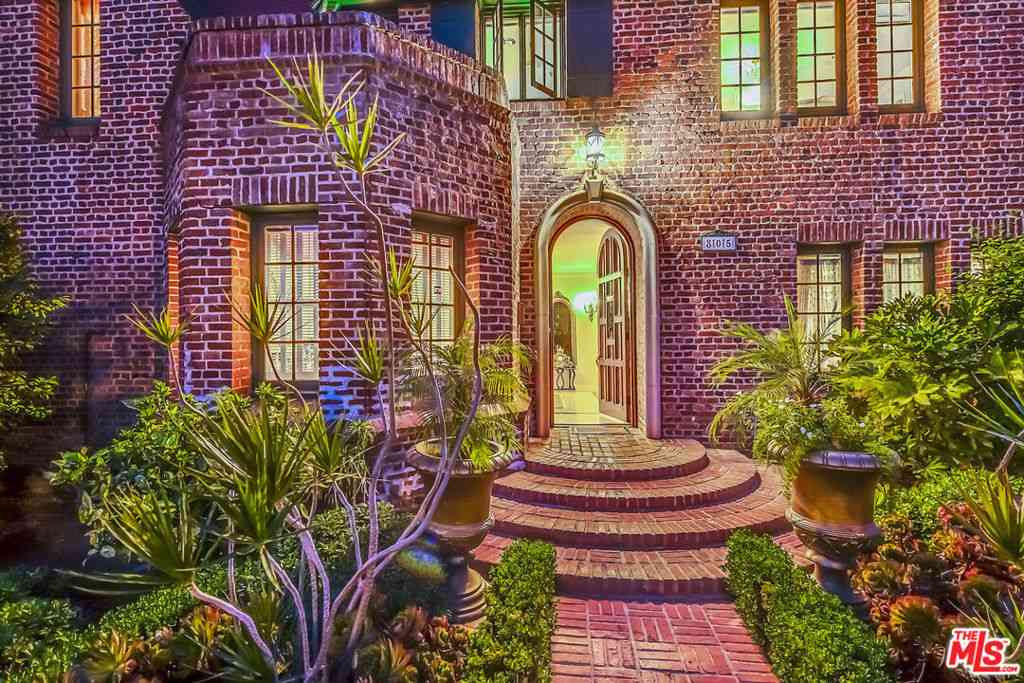 Homes For Rent - 805 N Bedford Drive<br/> Beverly Hills, CA 90210