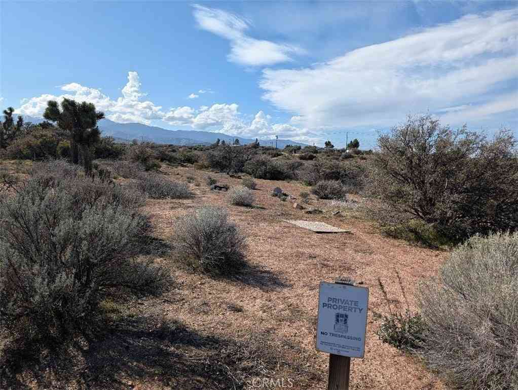 Vacant Land For Sale - 21 Atsina<br/> Phelan, CA 92371