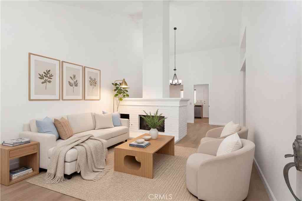 Condo For Sale - 17 Dartmouth<br/> Irvine, CA 92612