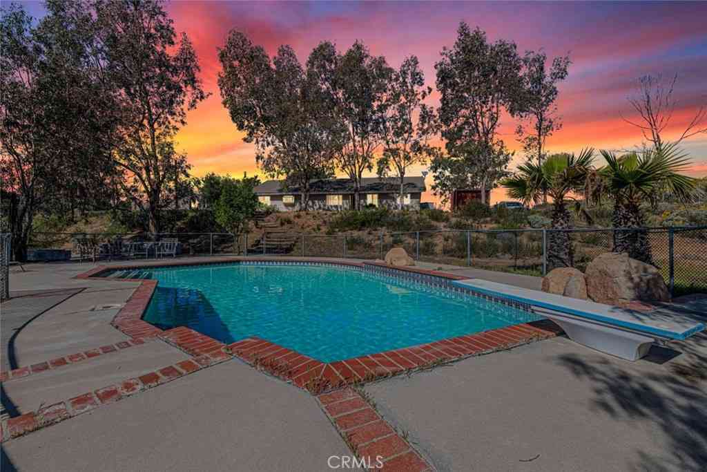 Homes For Sale - 24000 Crab Hollow<br/> Wildomar, CA 92595