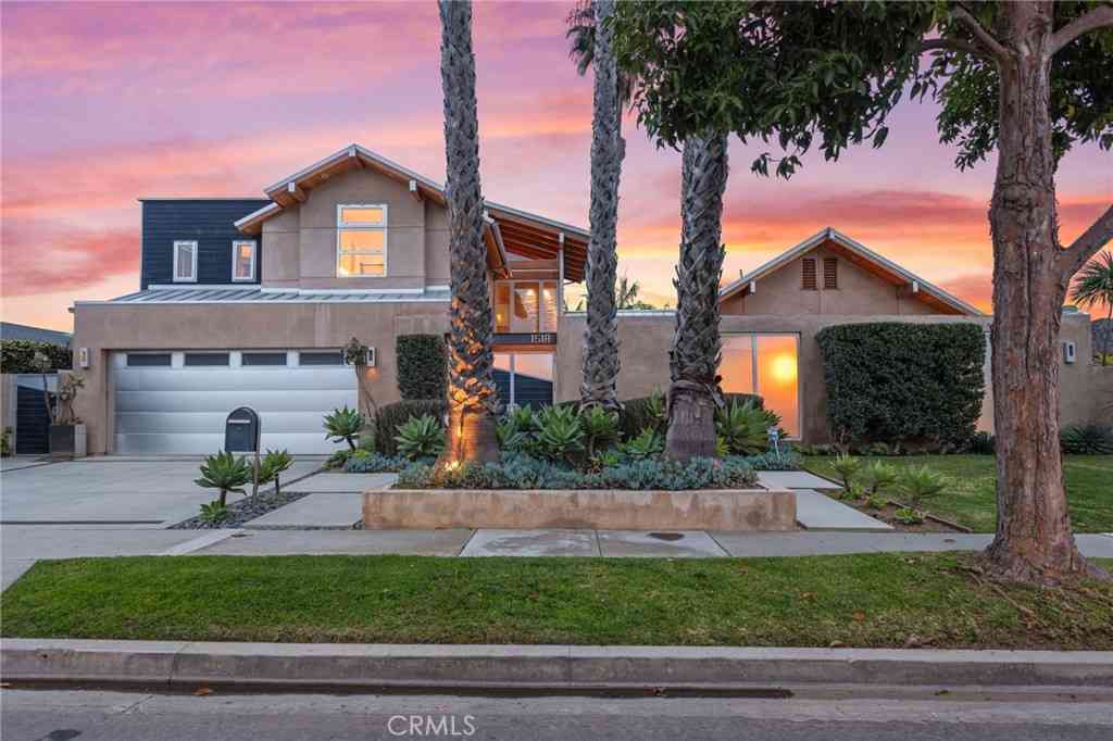 Homes For Sale - 1518 Anita Lane<br/> Newport Beach, CA 92660