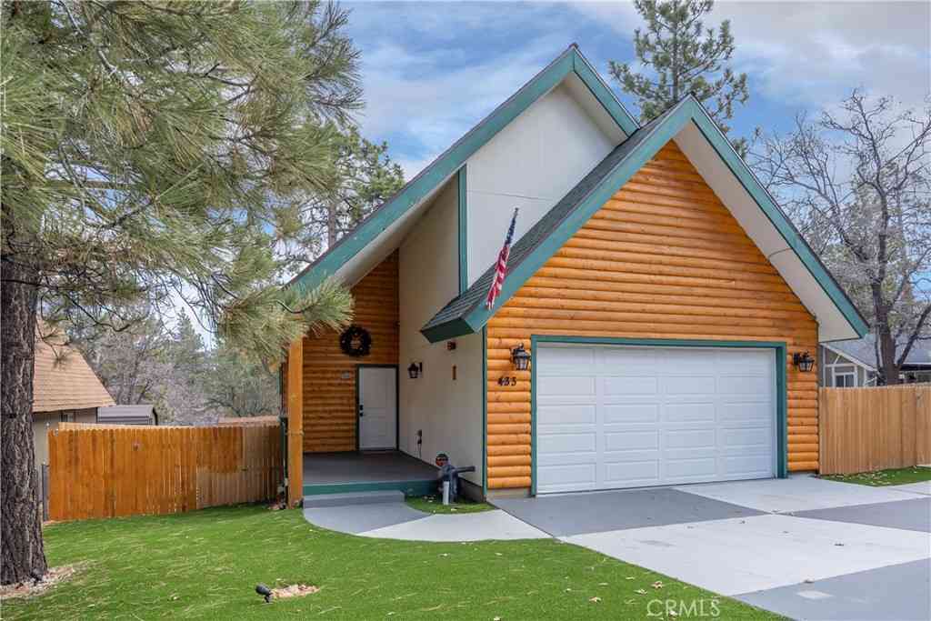 Homes For Sale - 433 Imperial Avenue<br/> Sugarloaf, CA 92386