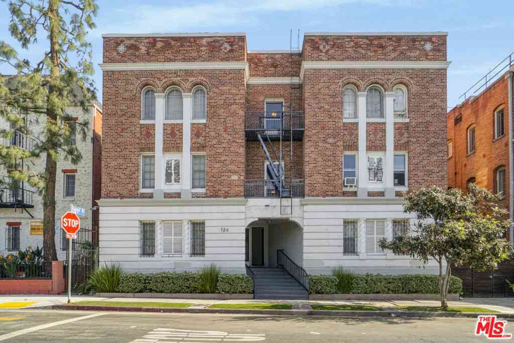 Homes For Sale - 124 N Westmoreland Avenue<br/> Los Angeles, CA 90004