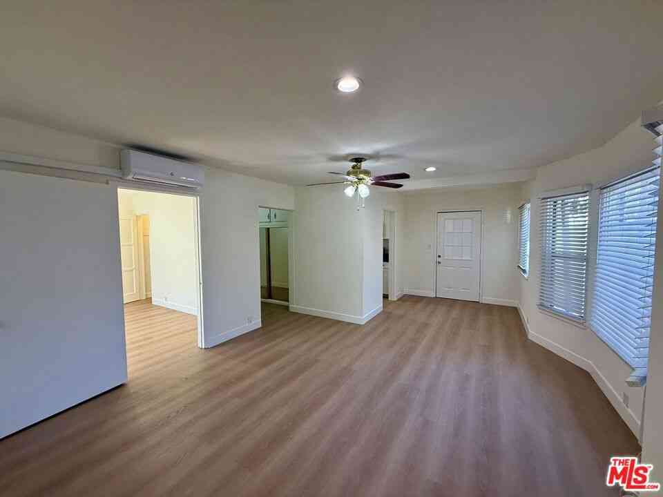 Condo For Rent - 221 S Kenwood Street #8<br/> Glendale, CA 91205