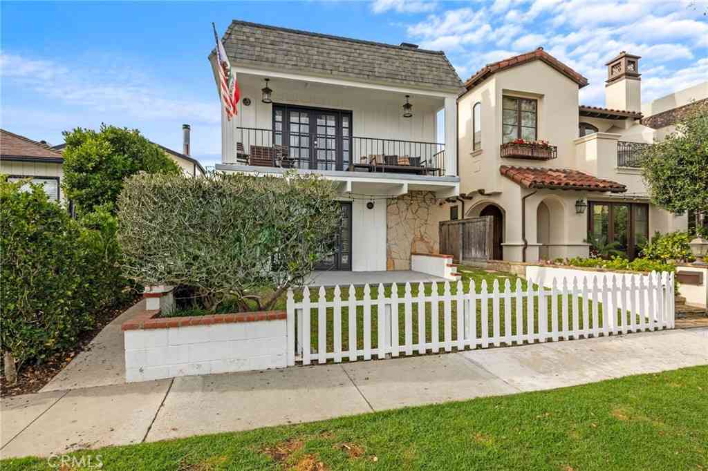 Multifamily For Sale - 603 Begonia<br/> Corona Del Mar, CA 92625