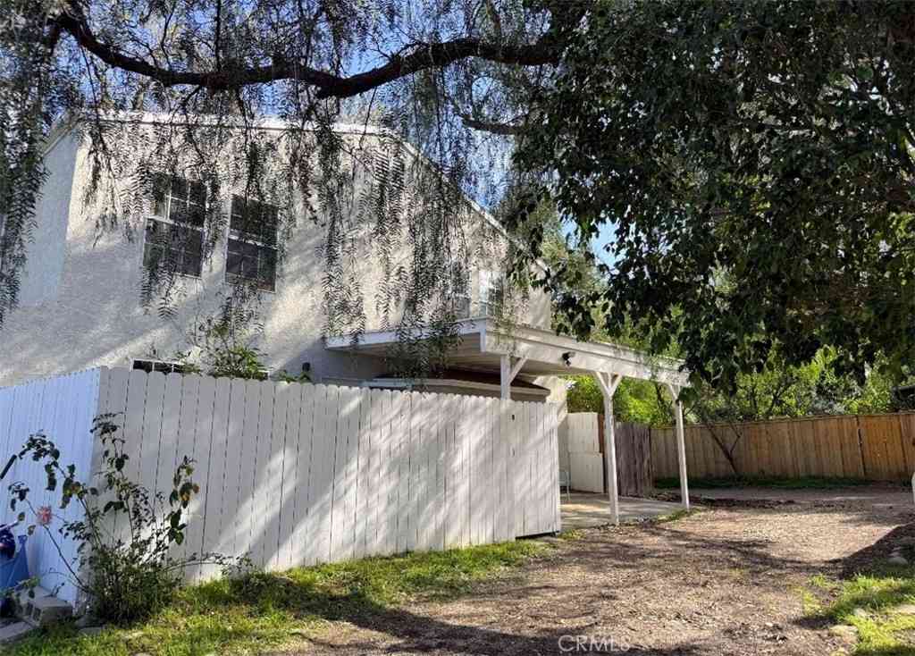 Homes For Sale - 6143 Wisteria Street<br/> Simi Valley, CA 93063
