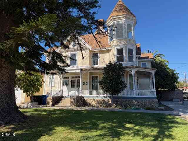 Homes For Sale - 933 E Santa Paula Street<br/> Santa Paula, CA 93060