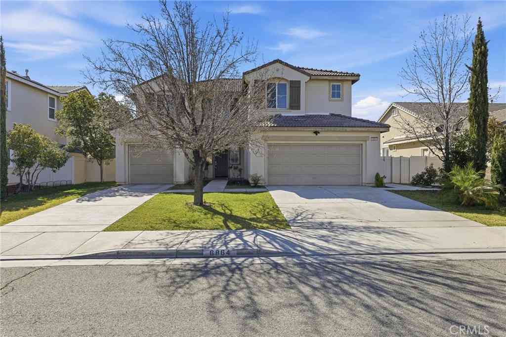 Homes For Sale - 6864 Buchet Drive<br/> Palmdale, CA 93552