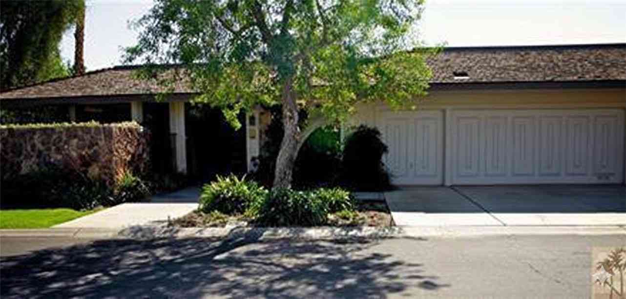 Homes For Sale - 44 Mount Holyoke<br/> Rancho Mirage, CA 92270