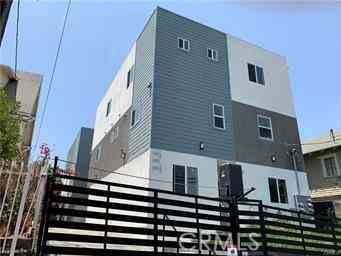 Multifamily For Rent - 1141 1/2 Irolo<br/> Los Angeles, CA 90006