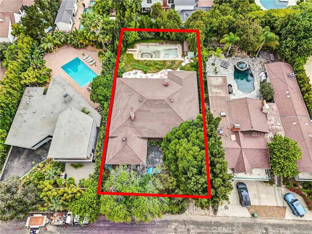 Homes For Sale - 11500 Thurston<br/> Los Angeles, CA 90049
