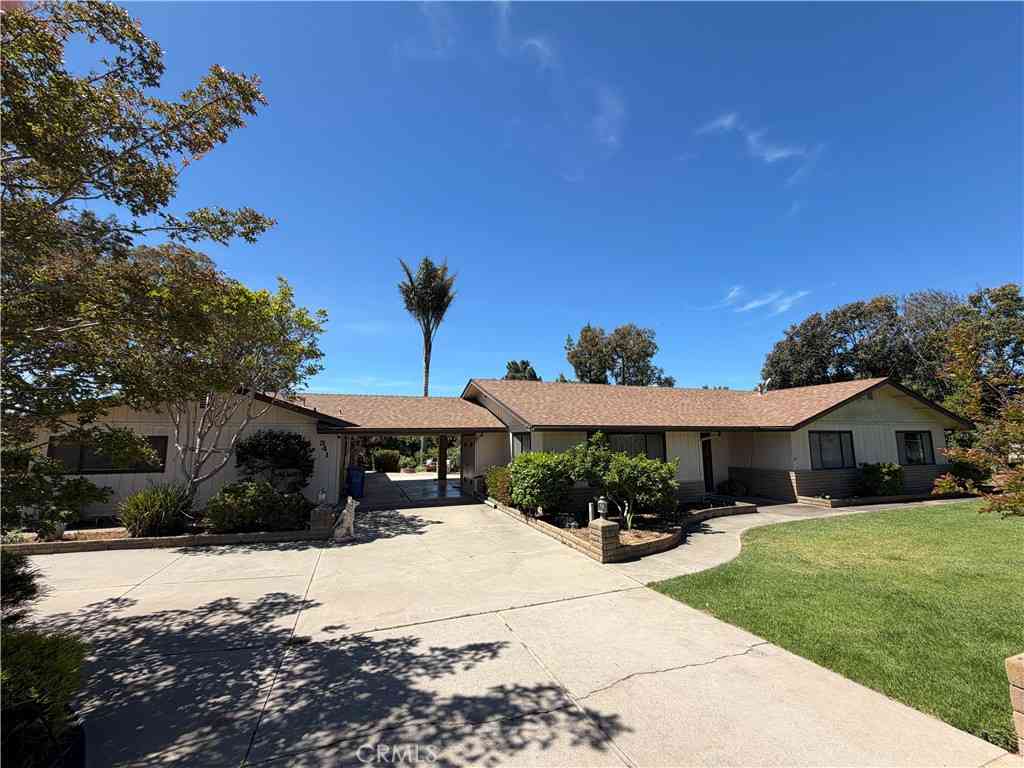 Homes For Sale - 341 N Las Flores<br/> Nipomo, CA 93444