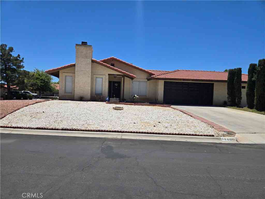 Homes For Sale - 14465 Linden<br/> Hesperia, CA 92345