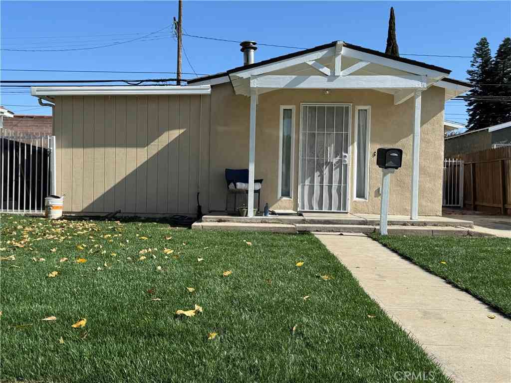 Homes For Sale - 6060 Myrtle Avenue<br/> Long Beach, CA 90805