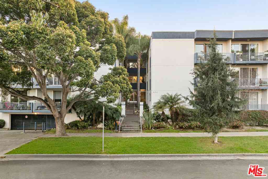 Condo For Rent - 900 Euclid Street #APT 404<br/> Santa Monica, CA 90403