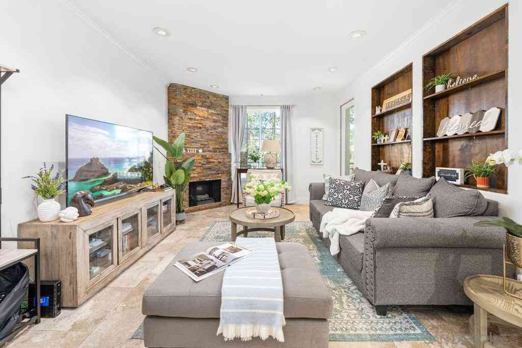 Condo For Sale - 12366 Carmel Country Rd #207<br/> San Diego, CA 92130