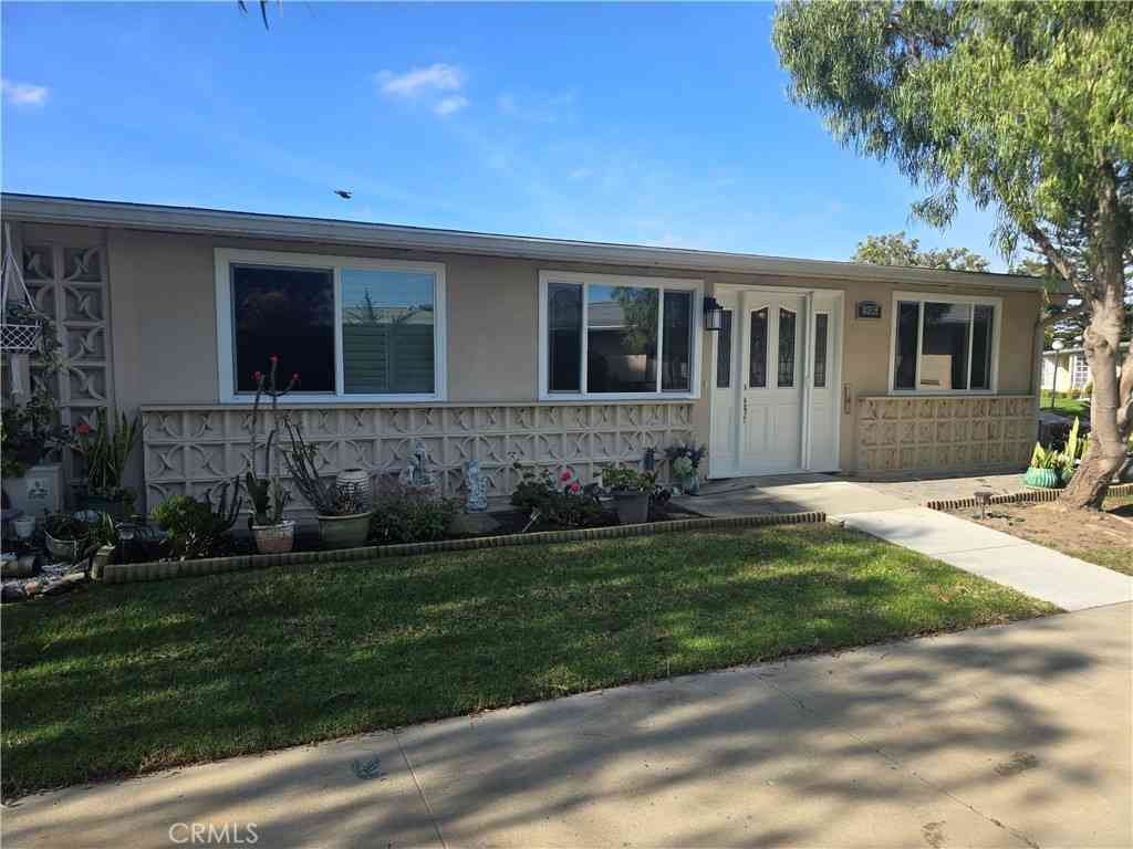 Homes For Sale - 1470 Homewood Road #90G<br/> Seal Beach, CA 90740