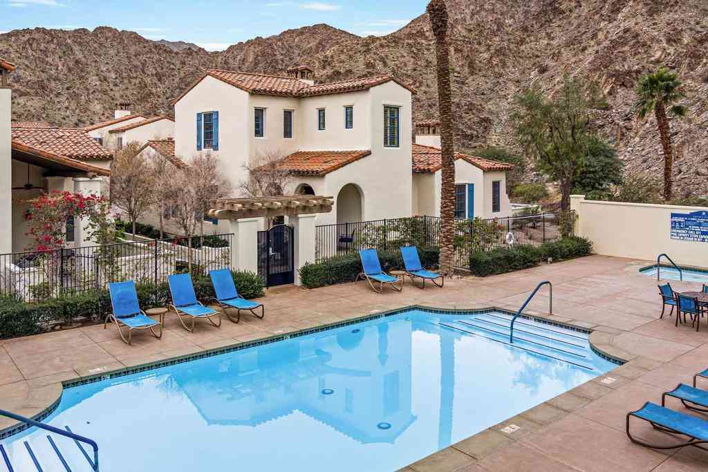 Townhouse For Sale - 77724 Tradition Drive<br/> La Quinta, CA 92253