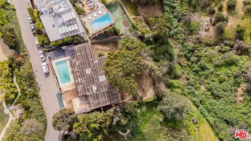 Vacant Land For Sale - 1545 Umeo Road<br/> Pacific Palisades, CA 90272