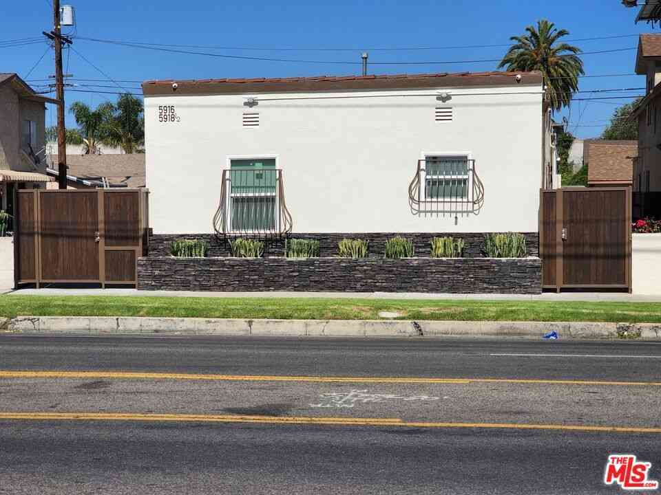 Apartment For Rent - 5916 S Figueroa Street<br/> Los Angeles, CA 90003