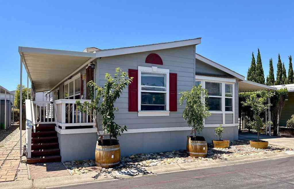 Mobile Home For Sale - 1220 Vienna Drive<br/> Sunnyvale, CA 94089